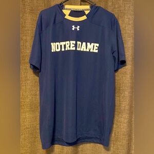 Notre Dame Under Armour Heat Gear Short Sleeve Shirt Men’s size  L